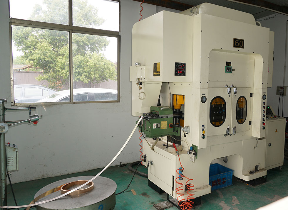 美國高速?zèng)_床,美國高速?zèng)_床廠家